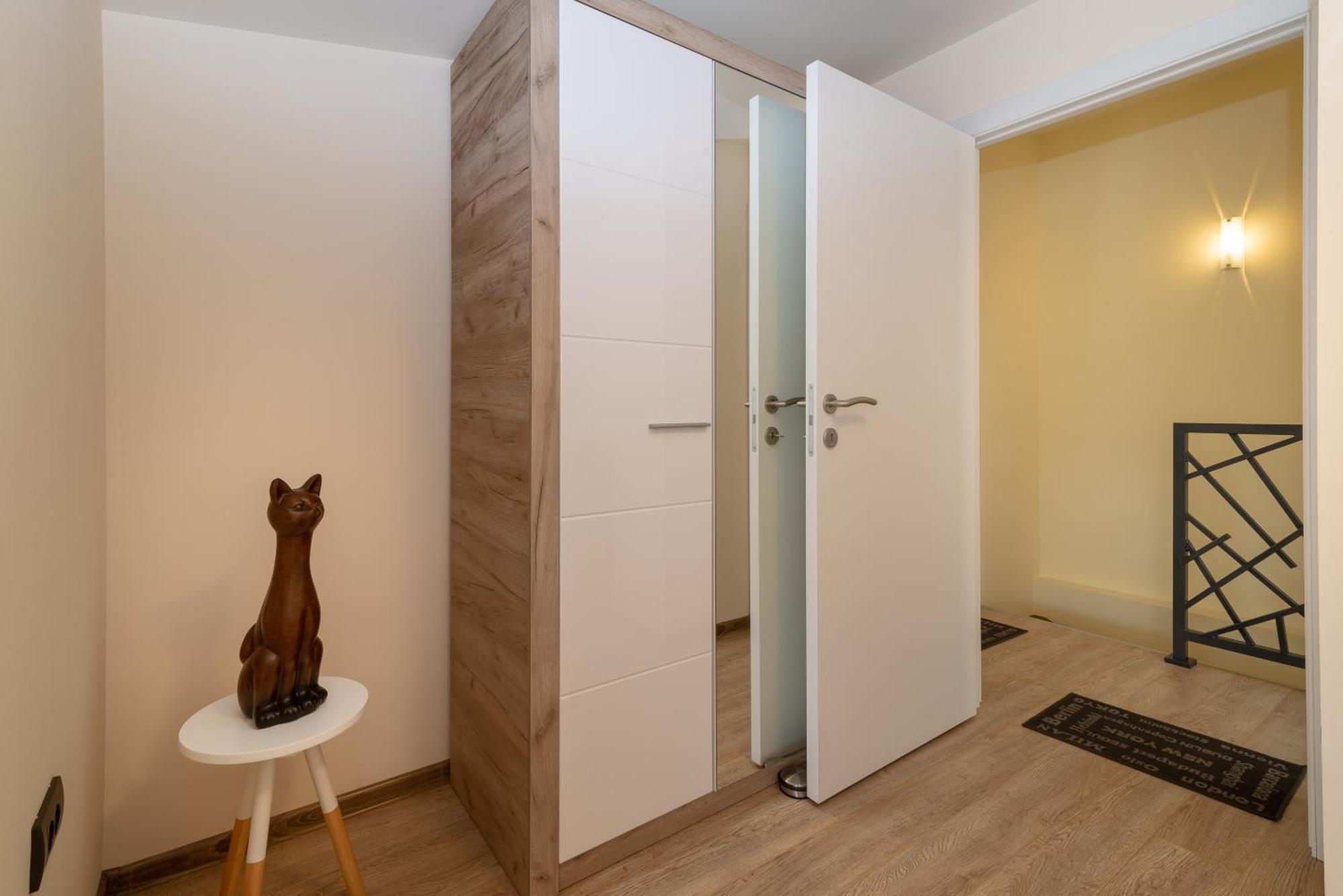 Central Point Valjevo Exterior photo