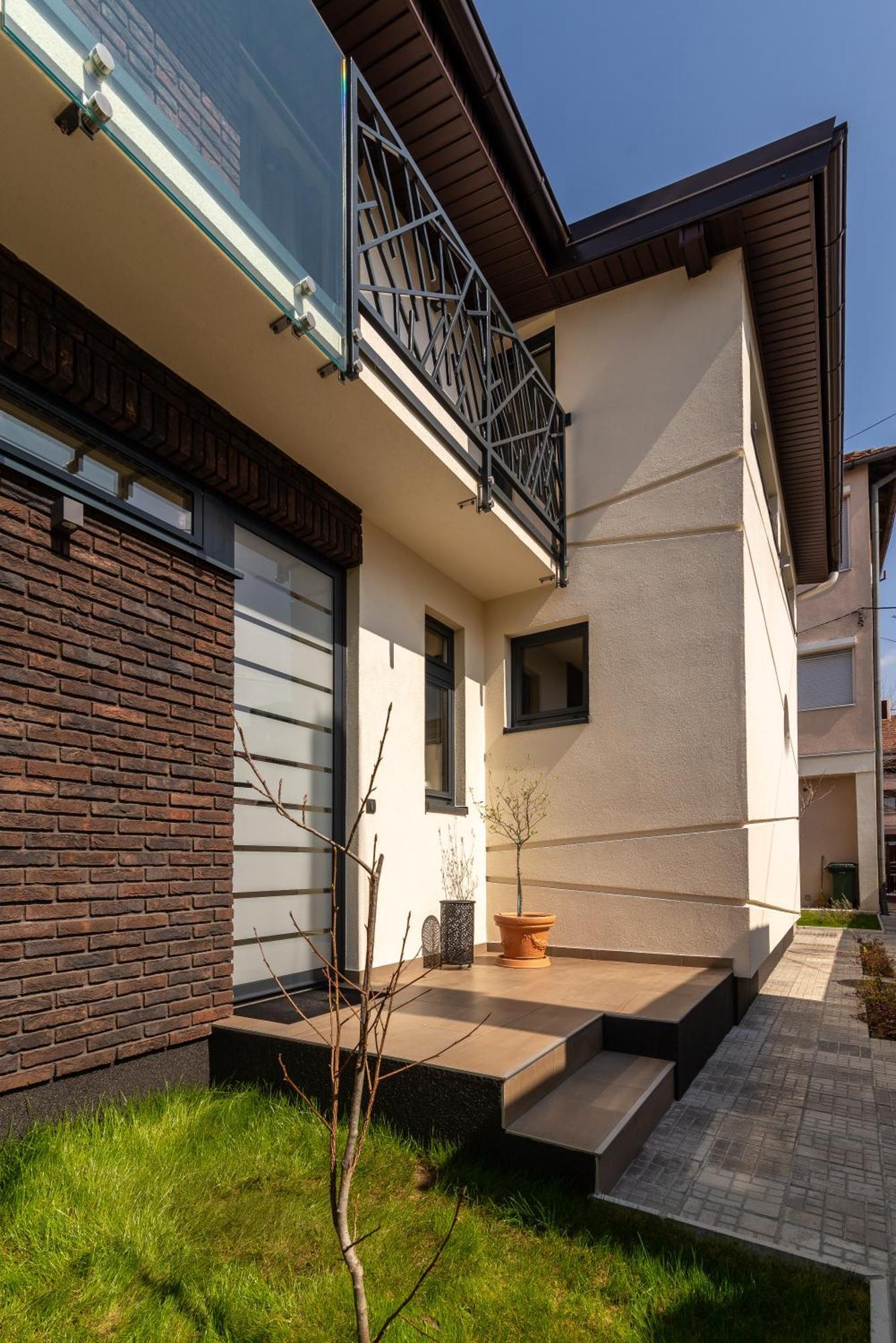 Central Point Valjevo Exterior photo