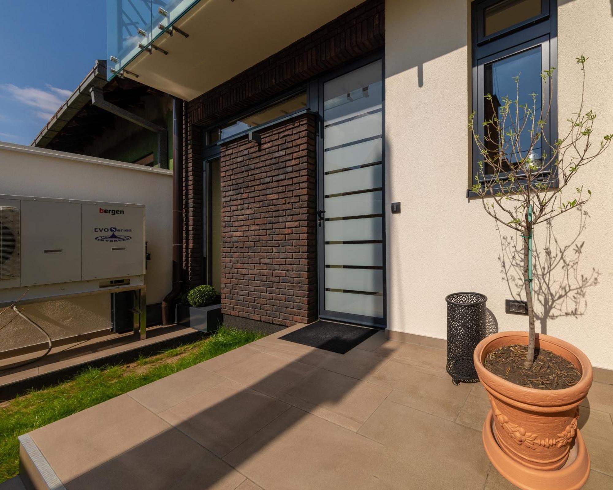 Central Point Valjevo Exterior photo
